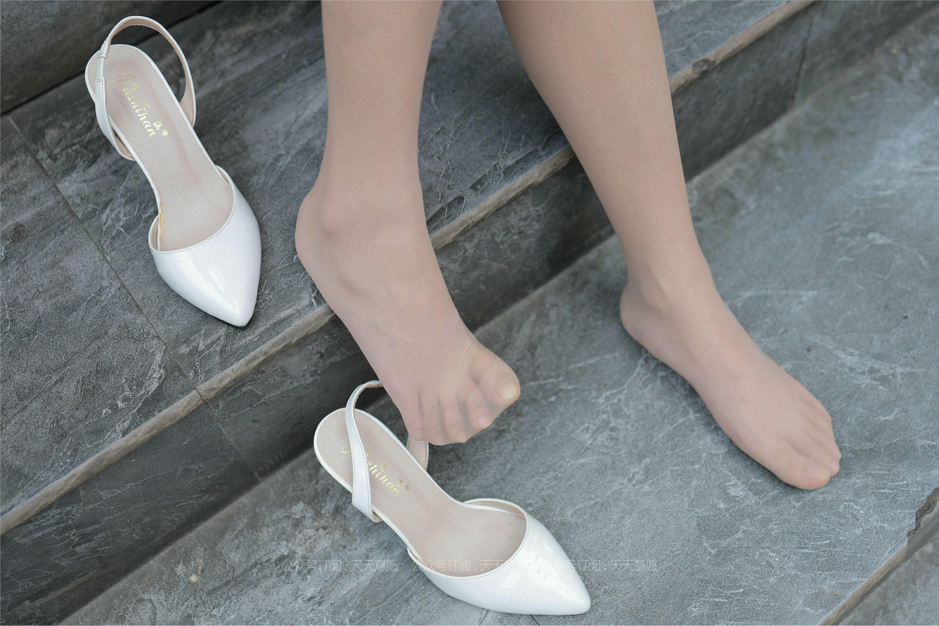 IESS异思趣向  2021.06.26 丝享家844：婉苹《粉色短裙》